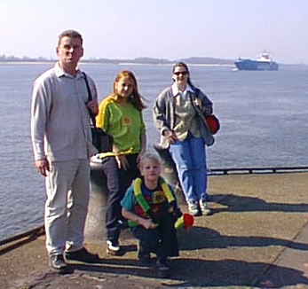 von links: Roman, Christin, Julia und Conny